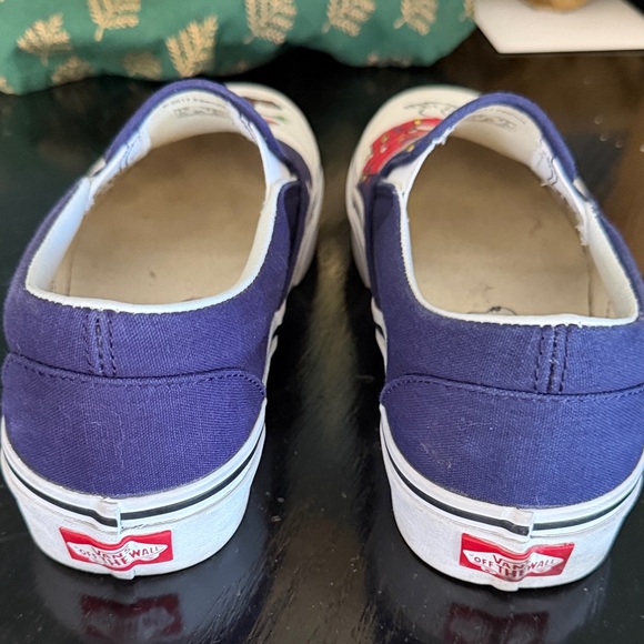 Limited Edition Vans Snoopy & Charlie Brown Christmas Slip On Sneakers - W8.5/M7 - Picture 8 of 10